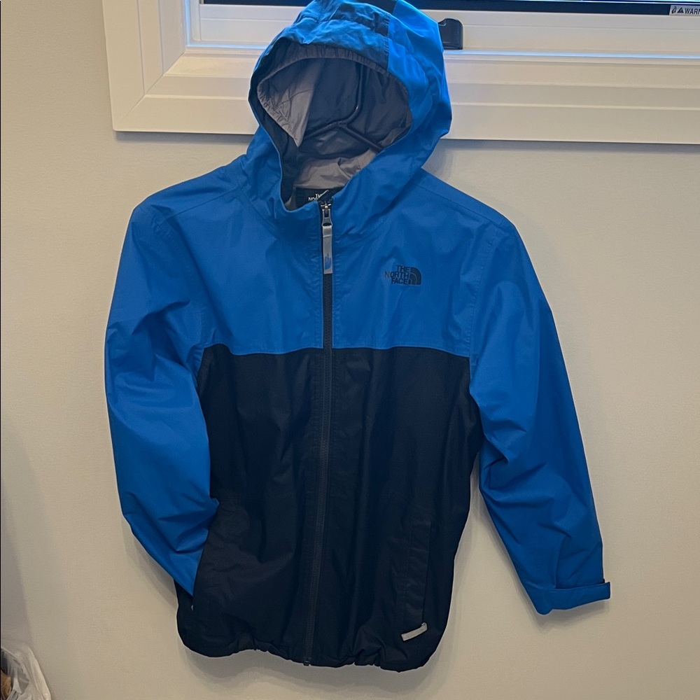 Boys North Face navy/royal blue  rain jacket size Large 14-16